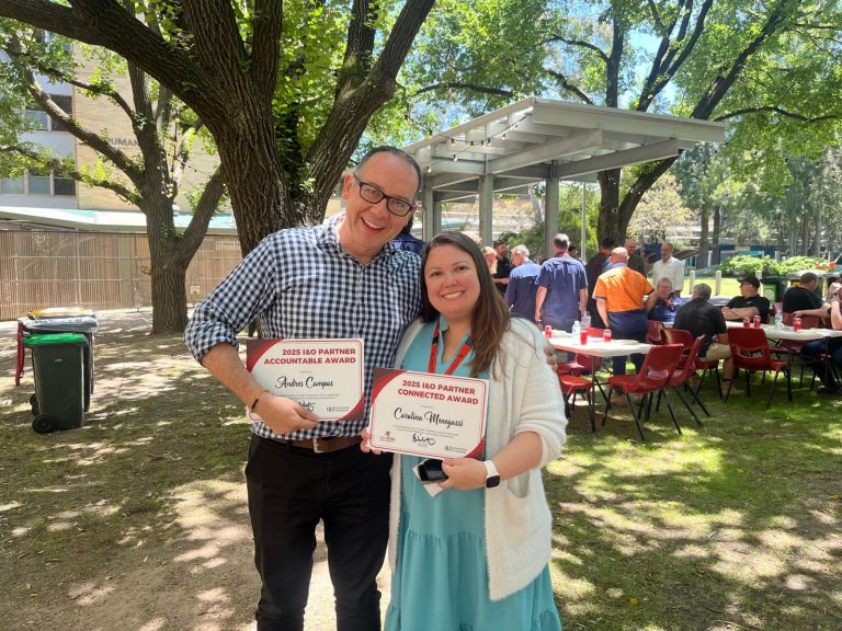 Andres and Carolina with their award